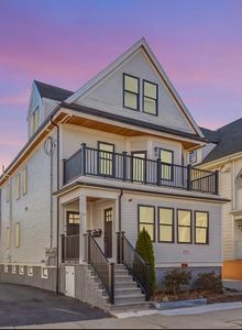 14 Edward St FLOOR 3, Medford, MA, 02155