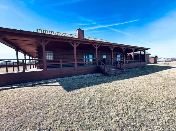 349 Lake Point Rd, Comanche, TX 76442