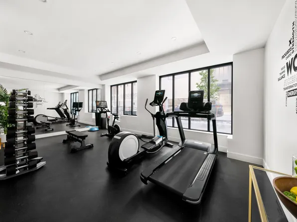 427 East 90th Street image 19 of 26