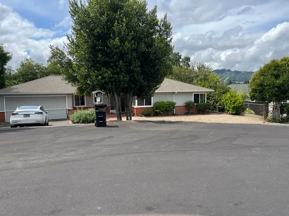 49 Meadow View Rd, Orinda, CA 94563