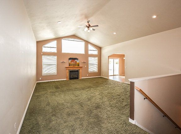 3rd image of 2740 Mary Dr