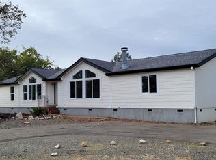 18300 View Point Dr, Anderson, CA 96007