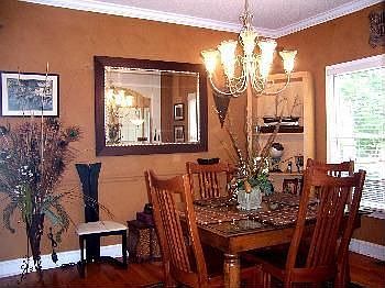 3rd image of 341 Winchester Way