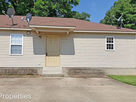 2nd image of 613 E Main St #A