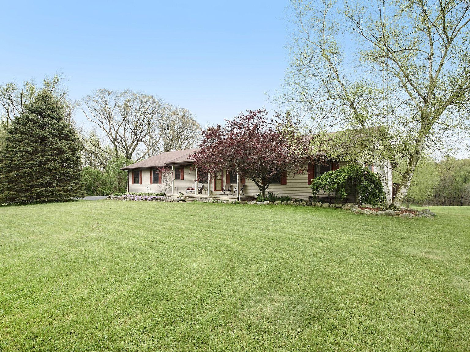 スマイル② 17512 Twenty Mile Rd, Marshall, MI 49068 | Zillow