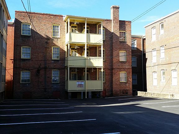 5th image of 307 N Blvd APT 1