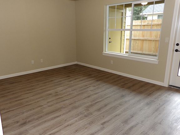 3rd image of 690 SE 5th Ave APT 102