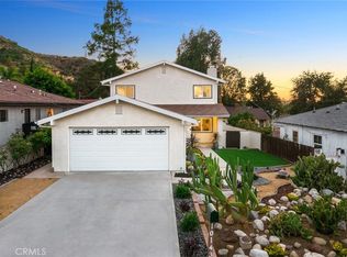 10143 Eldora Ave, Sunland, CA 91040