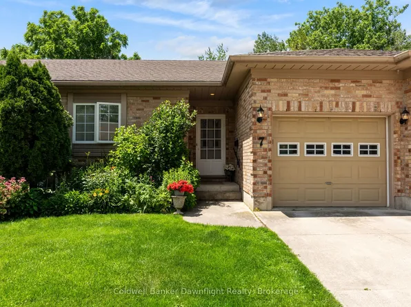 7 Brookside Pl, South Huron, ON N0M 1S2
