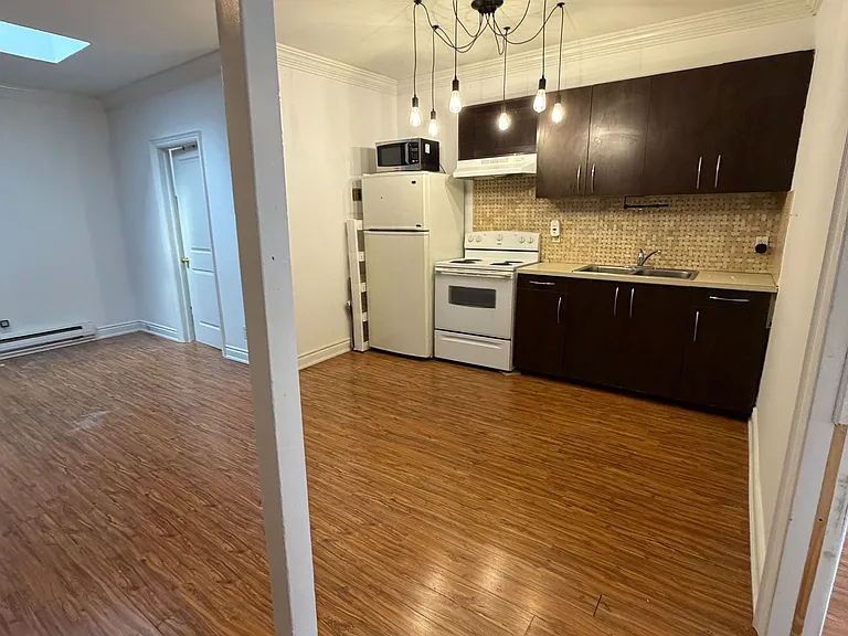 2878 Dundas St W #1 — Photo 5