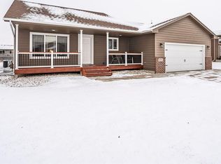 604 Cottonwood Dr, Harrisburg, SD 57032