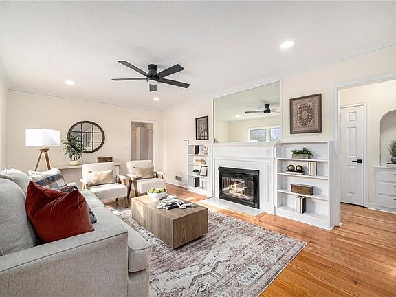 5th image of 7620 E Gregory Blvd
