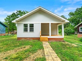 635 3rd Shannon St, Calhoun, GA 30701