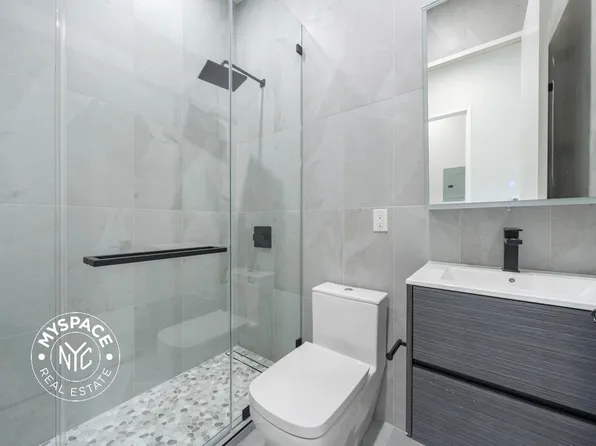 461 Myrtle Avenue image 8 of 13