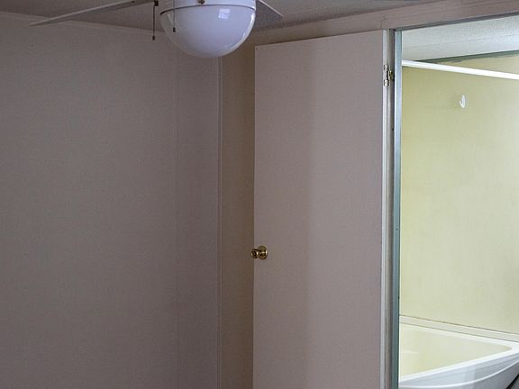 Master bedroom bathroom