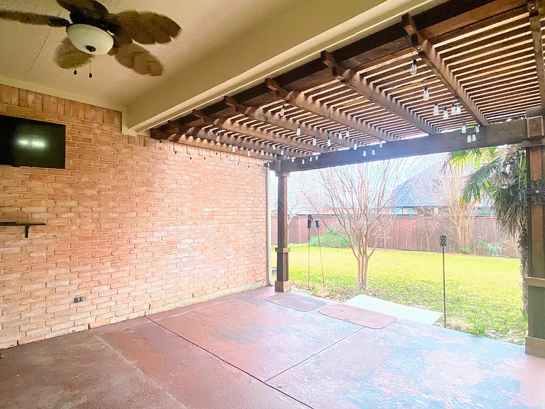 11563 Avondale Dr — Photo 15