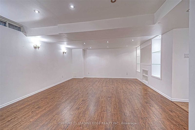 Ajax House for rent - 4 Bedrooms — photo 37