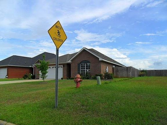 2nd image of 251 Windsor Garden Dr