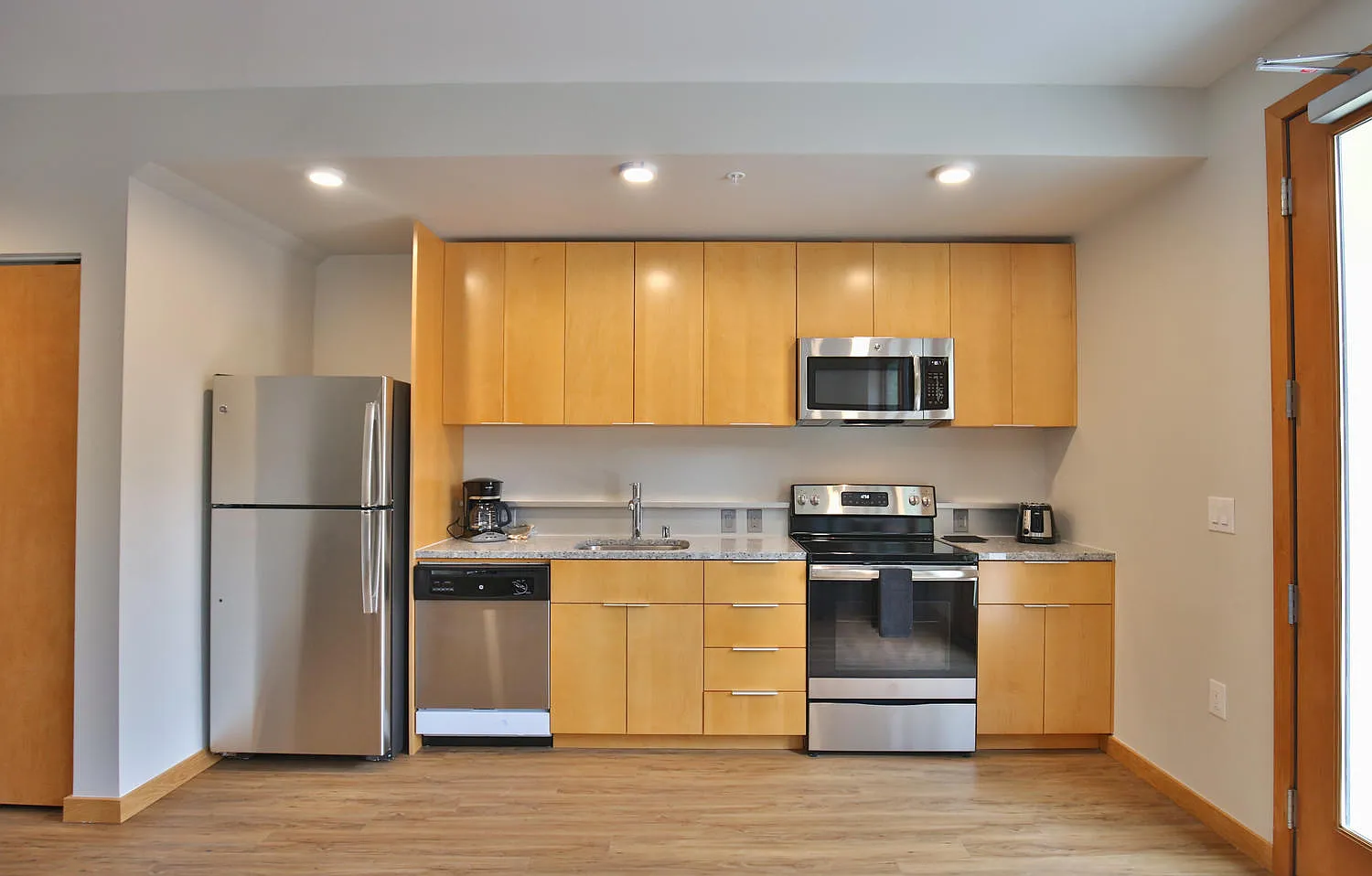1 bed, 540 sqft, $2,398 — Photo 2