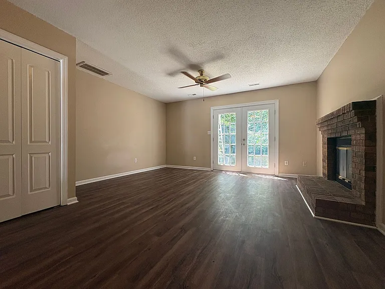 131 Greenford Pl — Photo 5