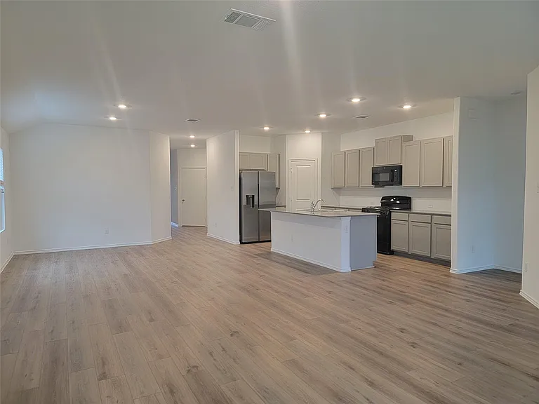 602 Arnage Dr — Photo 15