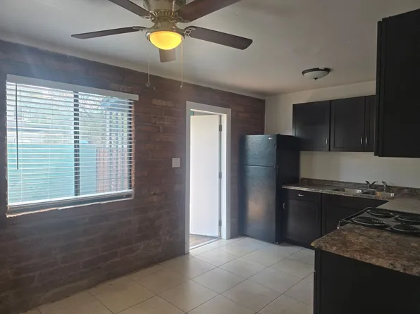 Move-In Special - 2 Bedroom, 1 Bath In Tempe! Private Backyard! Close To Asu!