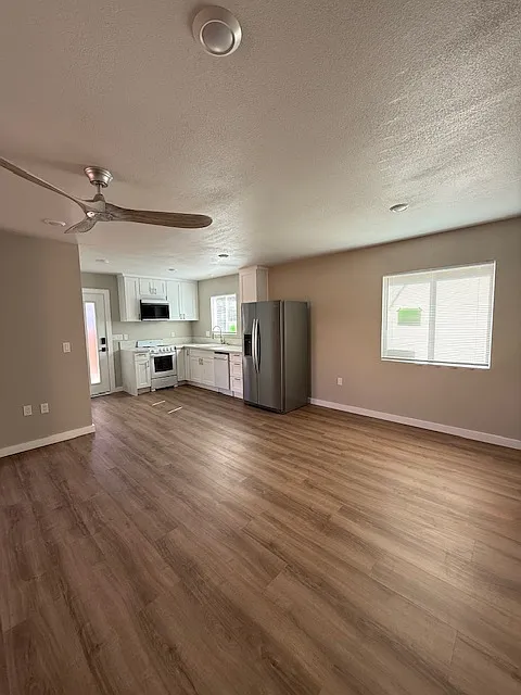 Building Photo - 350 Cole Ave #B