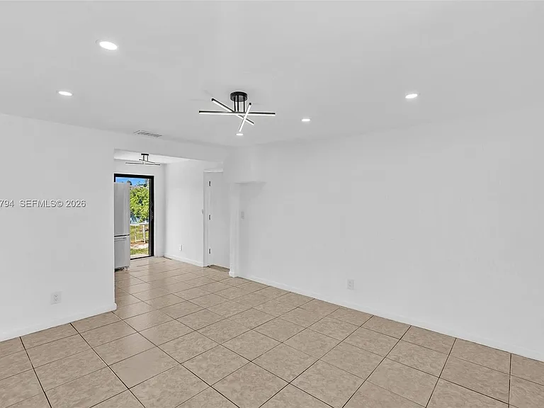 4156 SW 49th Ct — Photo 6