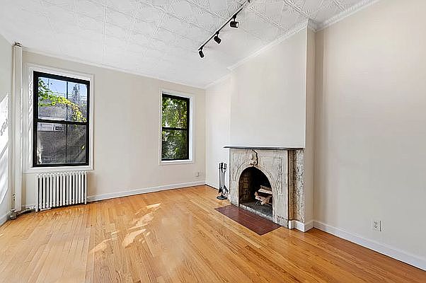 1st image of 192 Sackett St APT 2R