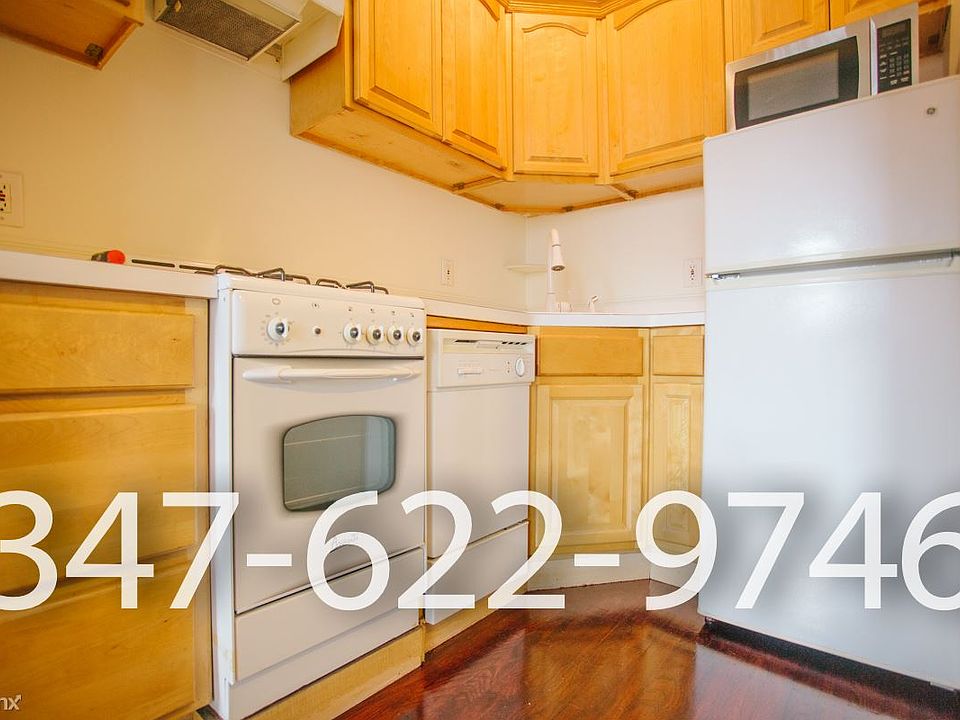 Tom1079Broadway2A-2