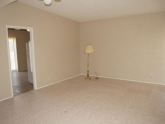 3rd image of 1908 Golden Arrow Dr