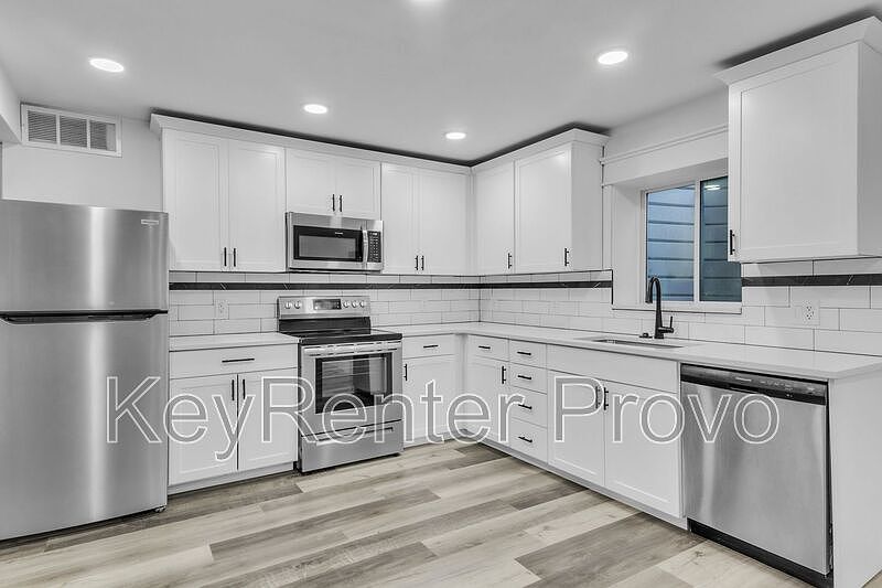 1st image of 475 S 800 W #B