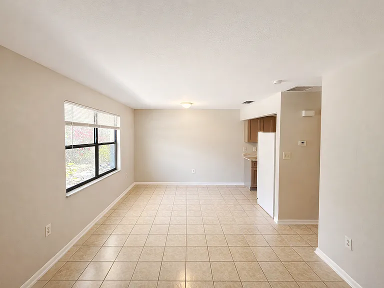 2068 Franklin St — Photo 2