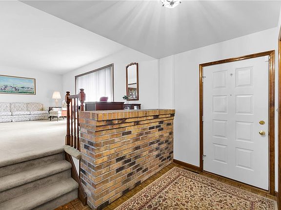 5th image of 3380 Highfield Dr