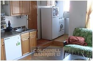 2nd image of 164 E 102nd St