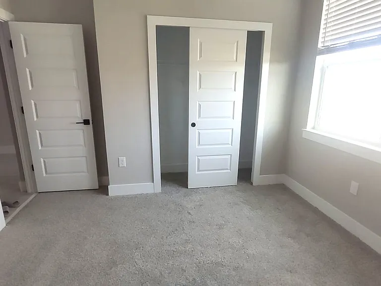 100 Runaway Field Ave — Photo 6