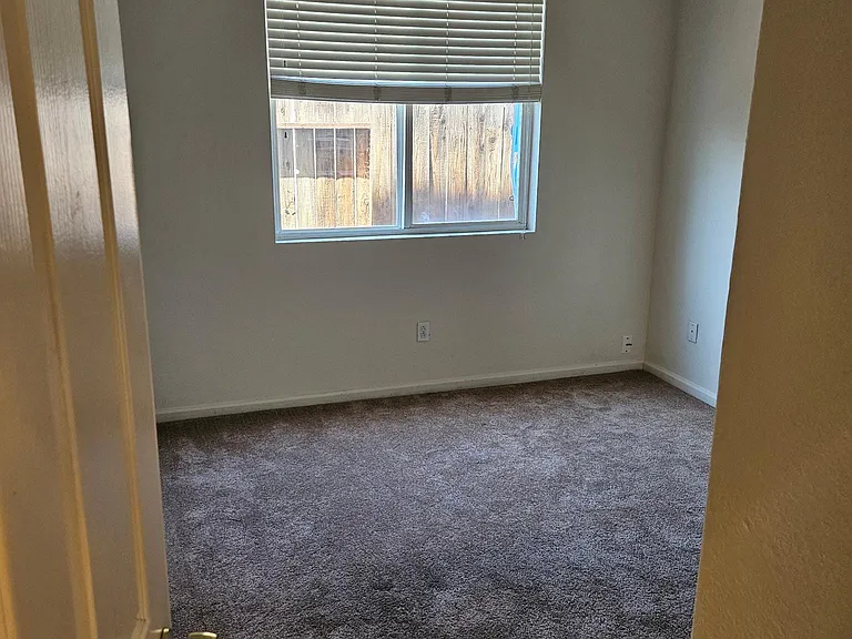 624 Aiello St — Photo 17