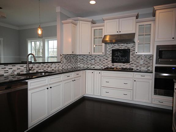 5th image of 5937 Ashland Blvd