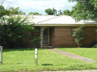 311 Tinkle St, Winters, TX 79567