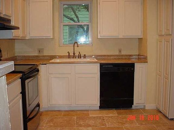 4th image of 4803 N College Ave
