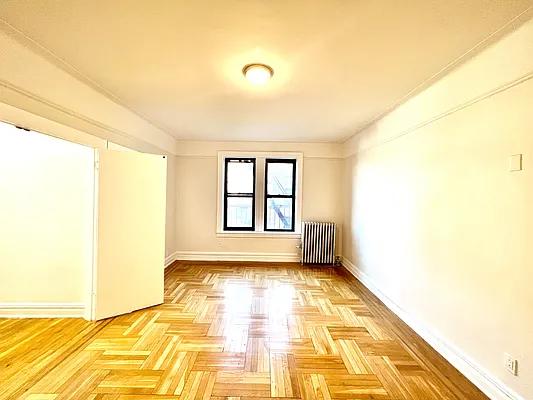 Rented by A&E Real Estate Management | media 12