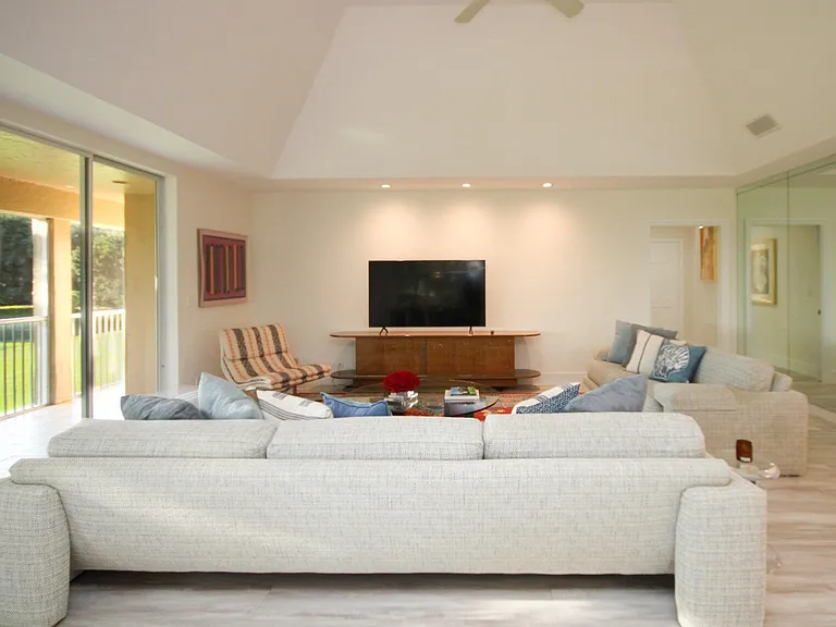 11877 Pebblewood Dr #202 — Photo 12