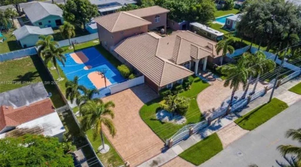 423 NE 3rd Street, Pompano Beach