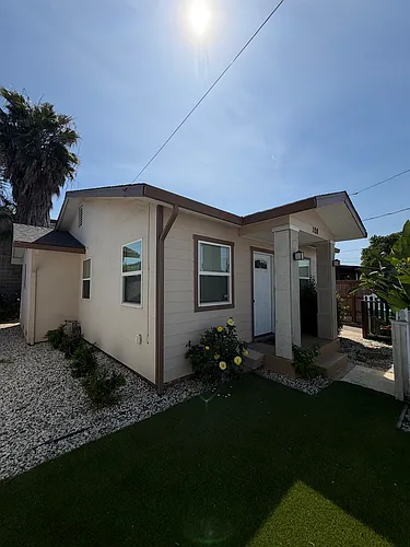 108 Flora St Photo 1