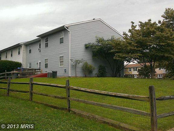 3rd image of 634 Glynlee Ct