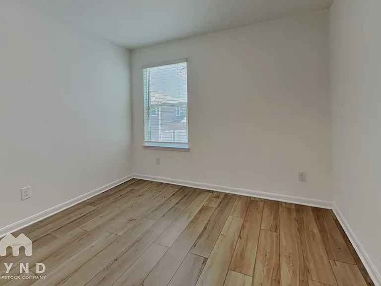 10845 Quinn Ct — Photo 12