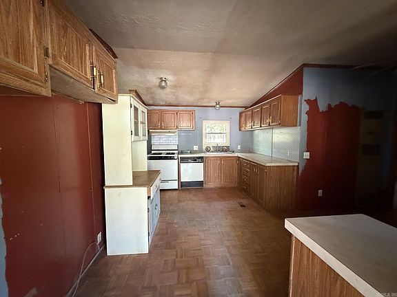 3rd image of 25325 Long Rd