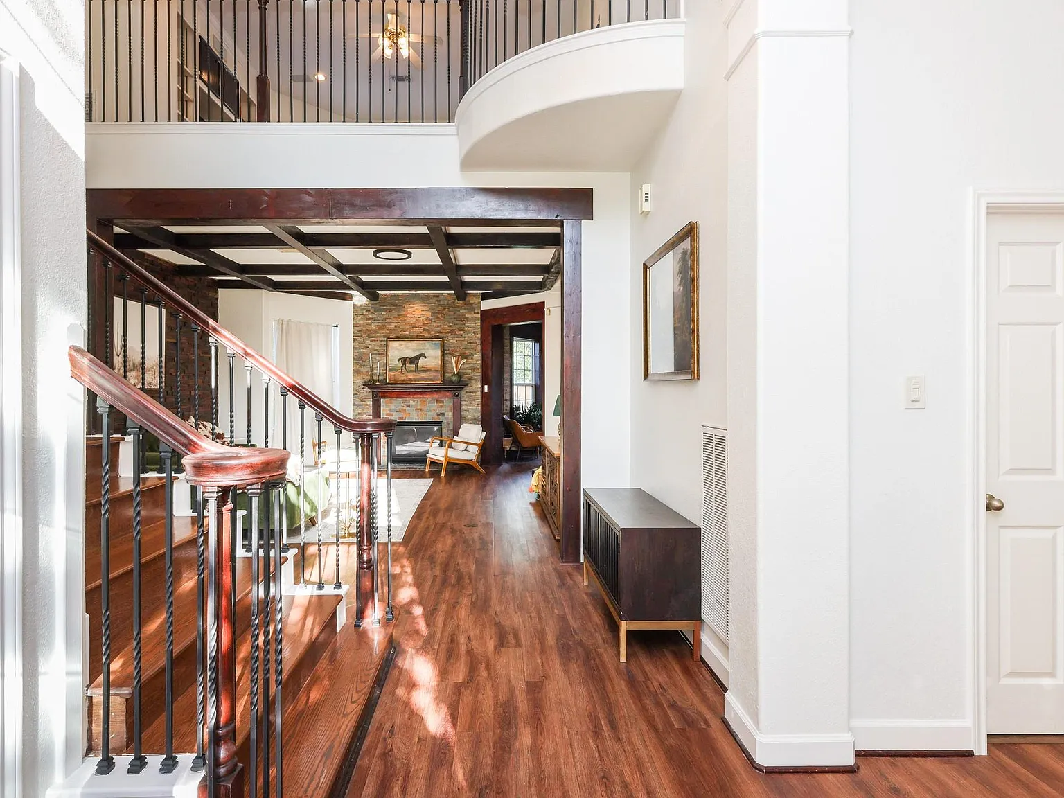 5 bed, 4.5 bath, 4152 sqft, $4,500 — Photo 4