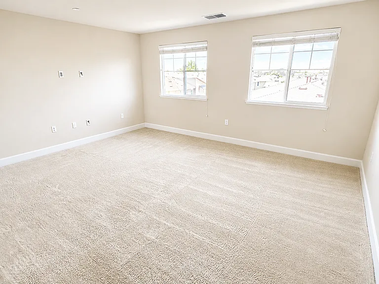 3rd Floor: Master Bedroom