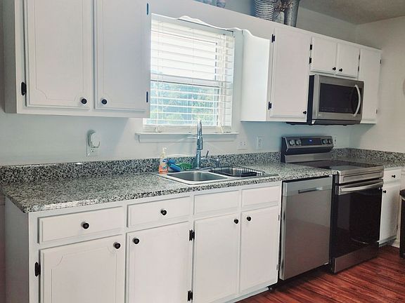 2nd image of 109 Cypress Gardens Dr